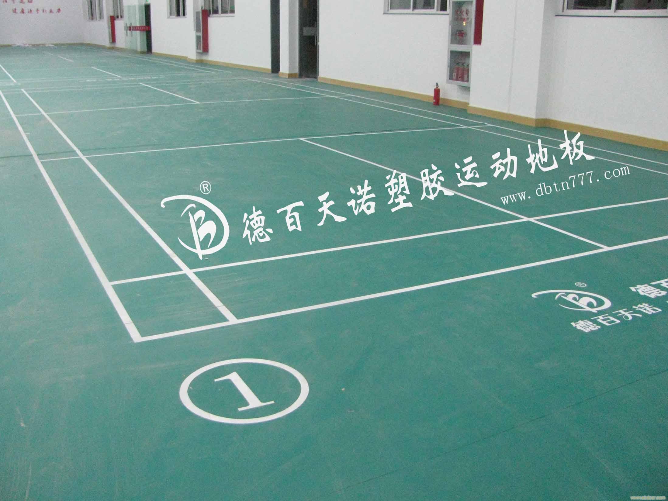 PVC地板/PVC塑胶地板报价5�