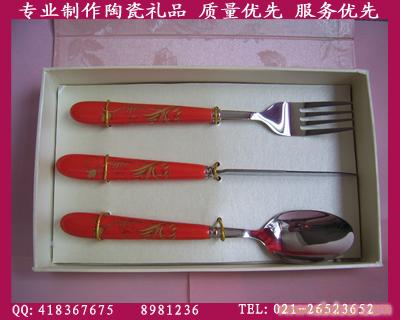 供应上海陶瓷不锈钢勺叉套装  专业定做陶瓷礼品