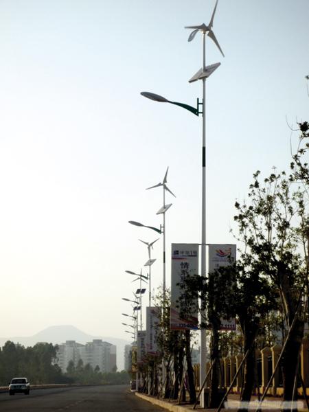 上海风光互补太阳能路灯厂家