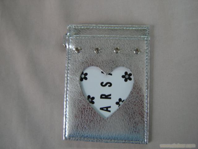 wallet  fifteen