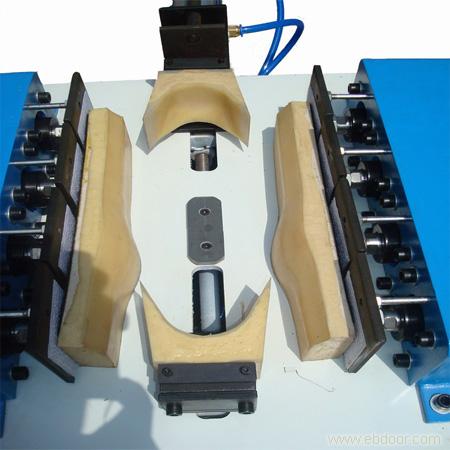 The CY - 203 type pressure pneumatic rubber machin