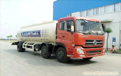 Dongfeng small triaxial powder materials truck