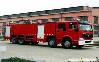 Four heavy-duty 2001I9 after eight foam fire truck