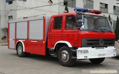 Dongfeng 145 foam fire engines (2001J5)