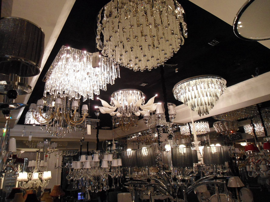 店面实景_店面实景_上海鼎赛实业有限公司-宝辉灯饰-诺克灯饰-美诺美格灯饰_【一比多-EBDoor】